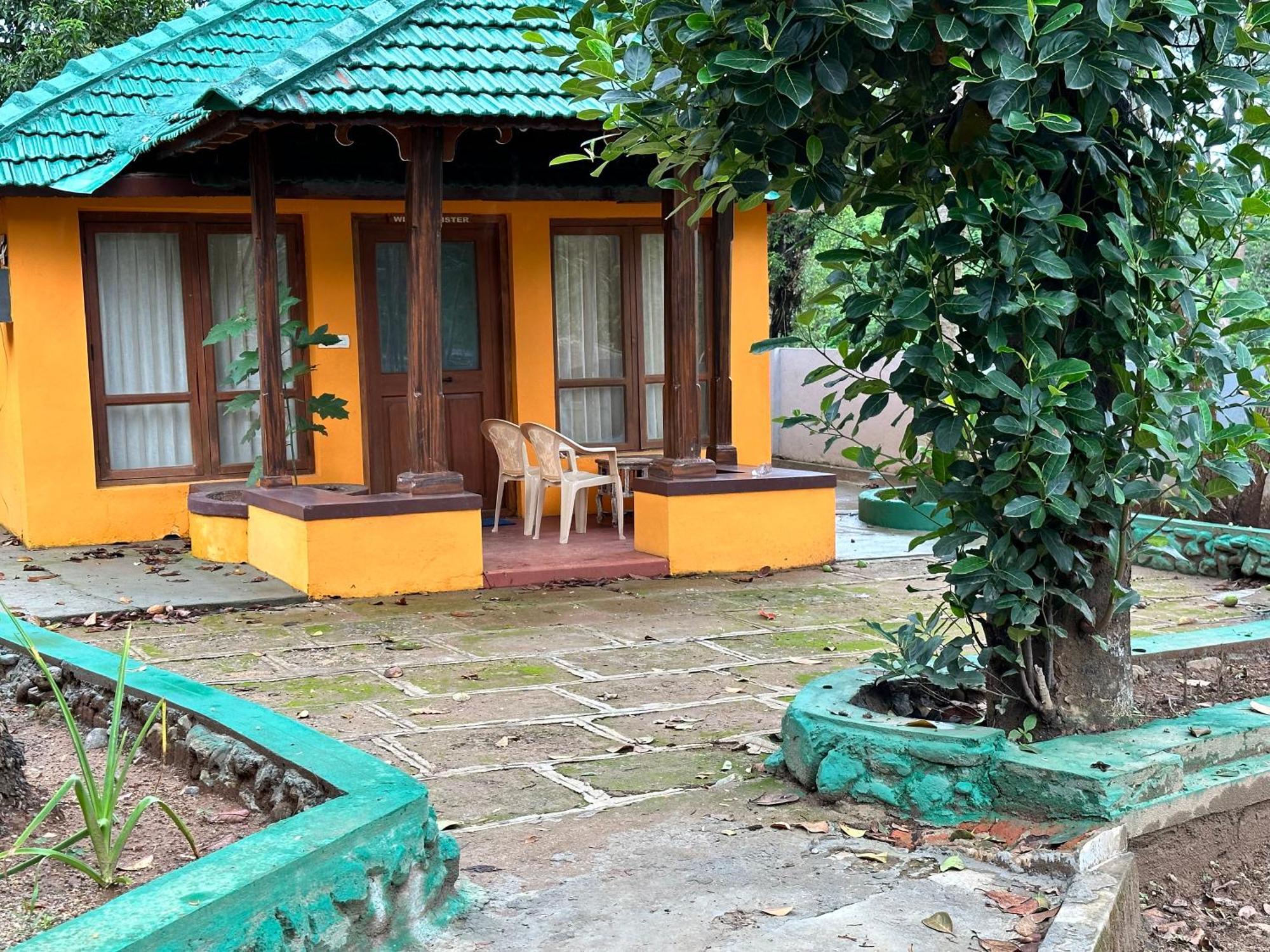 Sherlock Jungle Retreat Srimangala Exterior photo